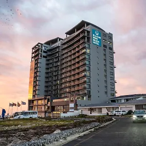 https://blaauwberg-beach-hotel.hotels-capetown.com