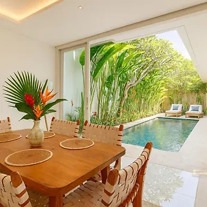 https://villa-vana.hotelsseminyak.net